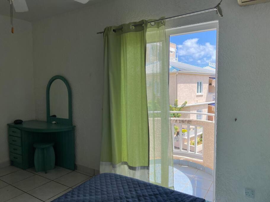 Your West Coast Getaway Flic en Flac Bagian luar foto